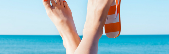 How To Avoid Hot, Sweaty Feet This Summer - Bare Feet and Hands